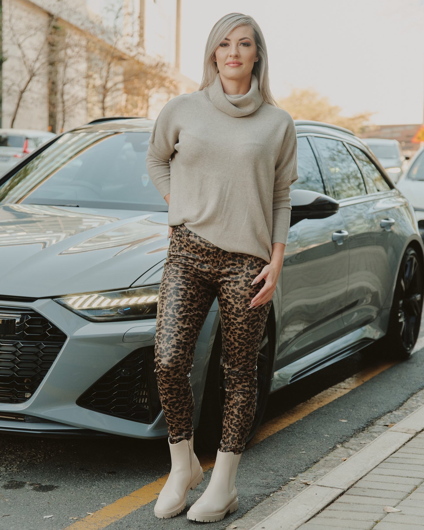 Beyond Me Chunky Knit | Taupe