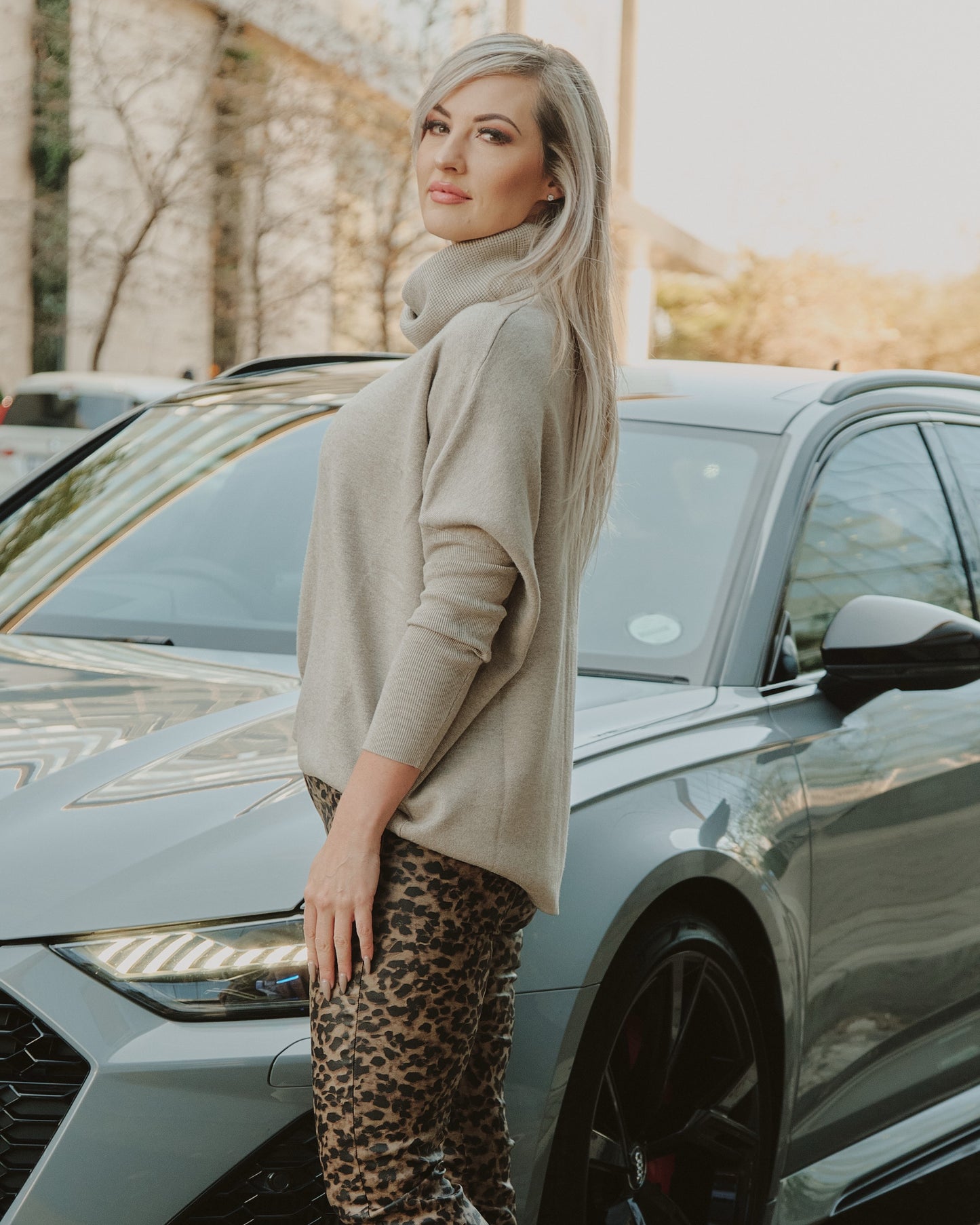 Beyond Me Chunky Knit | Taupe