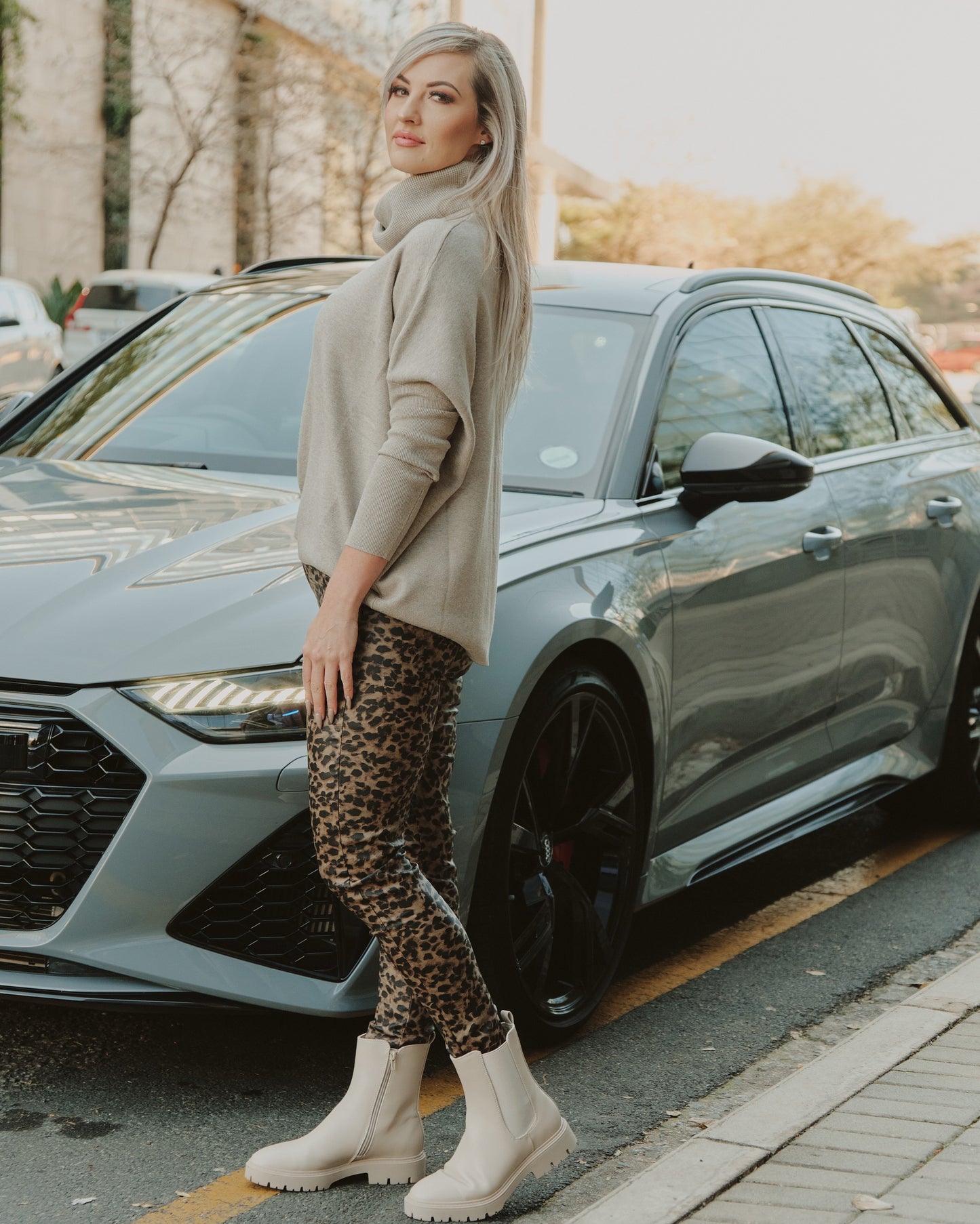 Beyond Me Chunky Knit | Taupe