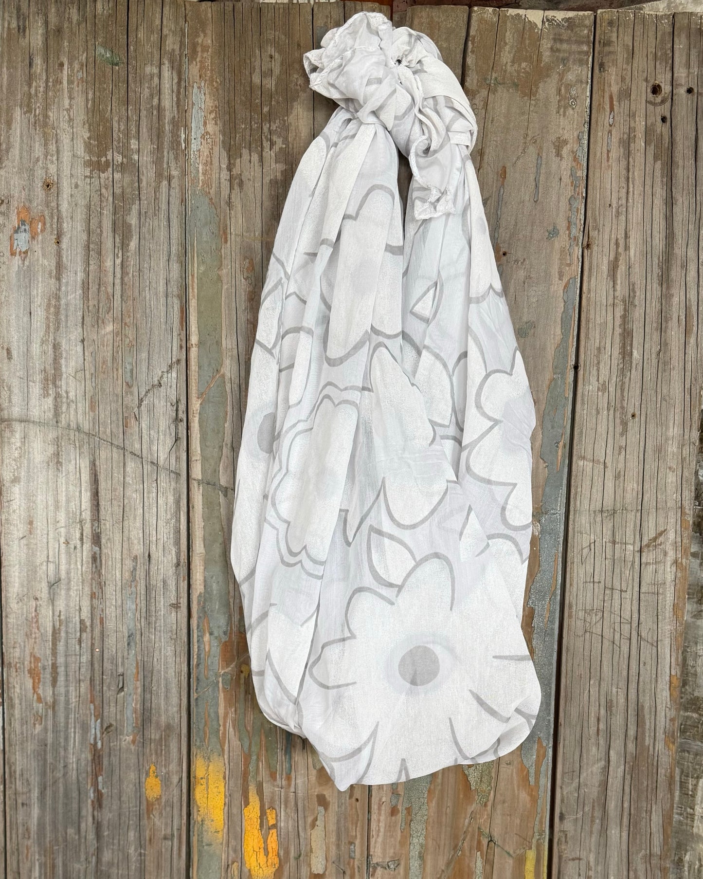 Daisy Flower Scarf | White