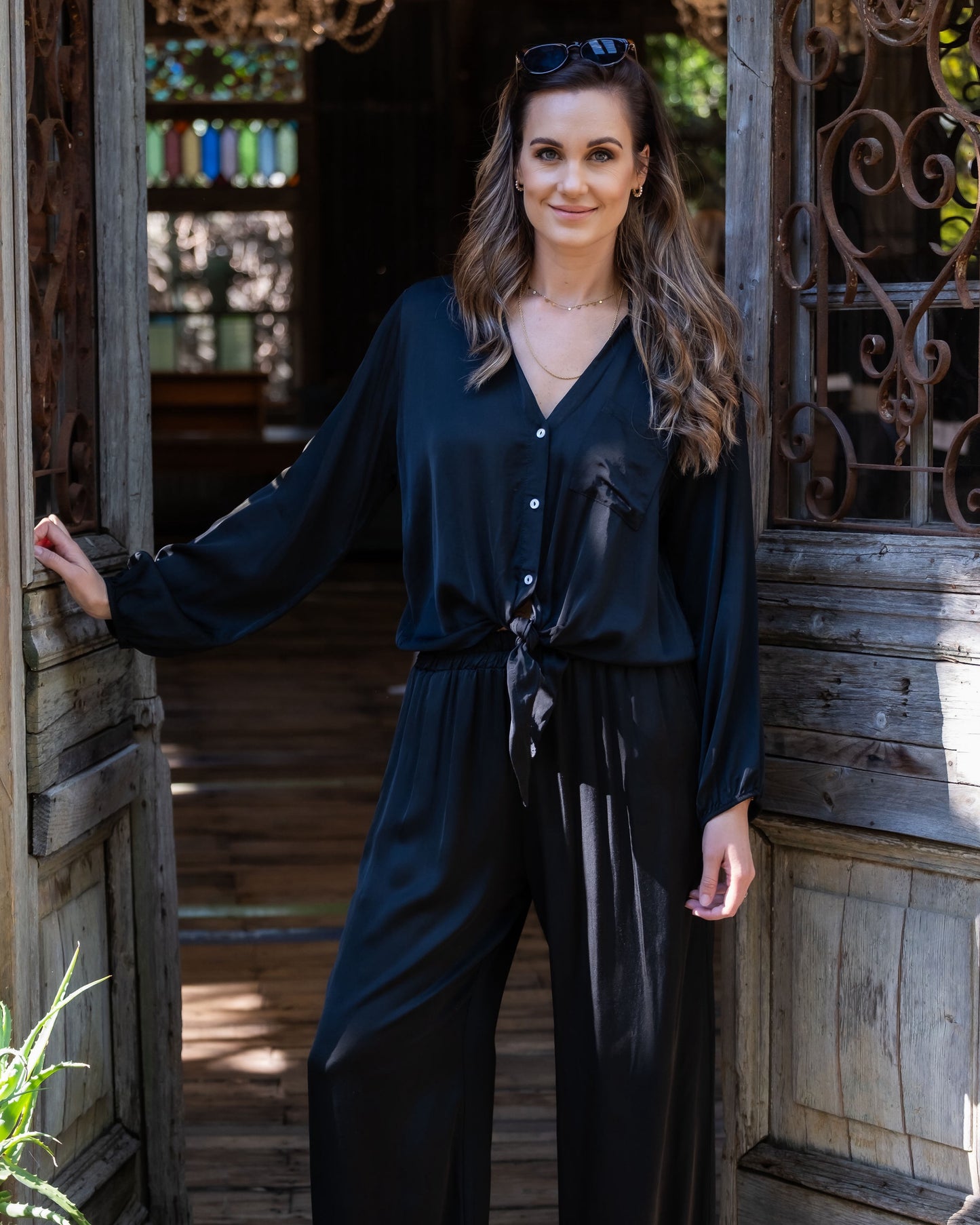 Day & Night Front Tie | Black