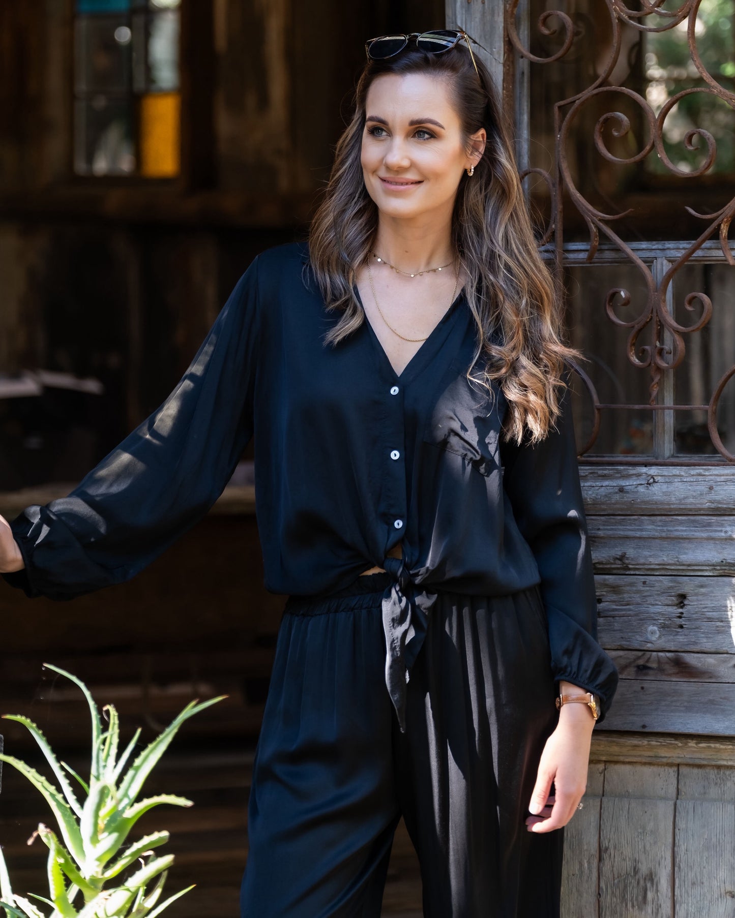 Day & Night Front Tie | Black