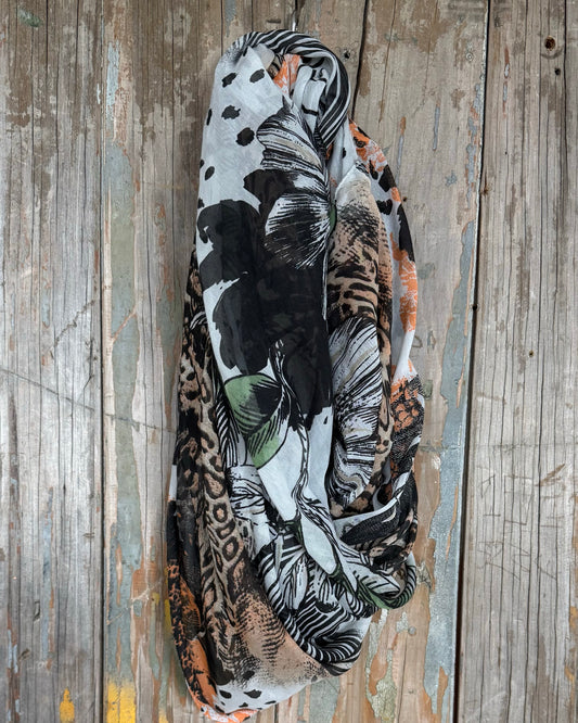 Elegant Essence Scarf | Grey