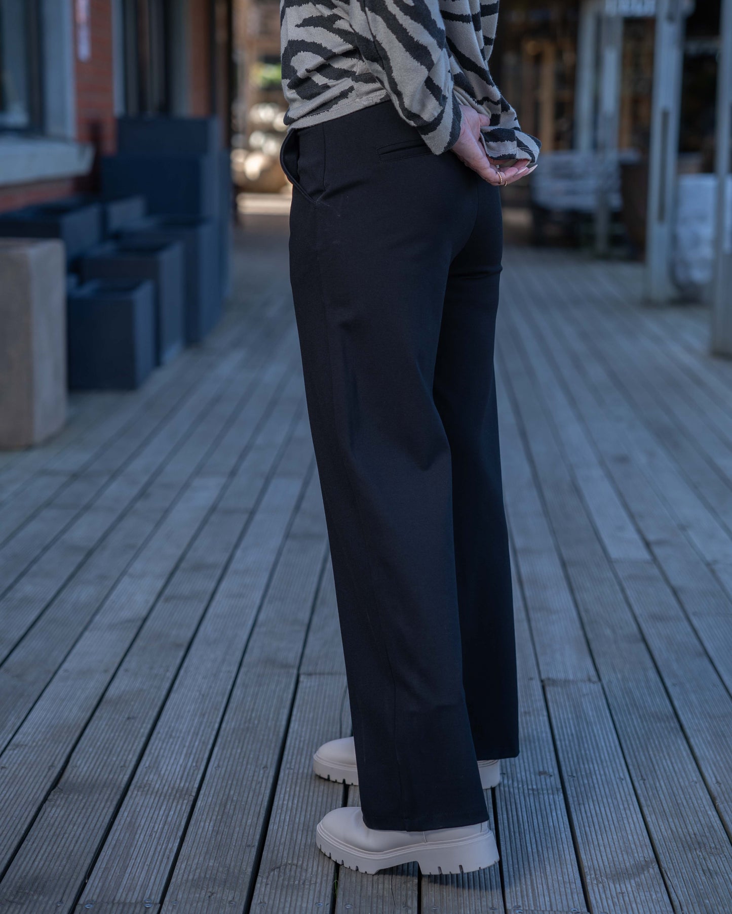 Just Feels Right Pants | Black
