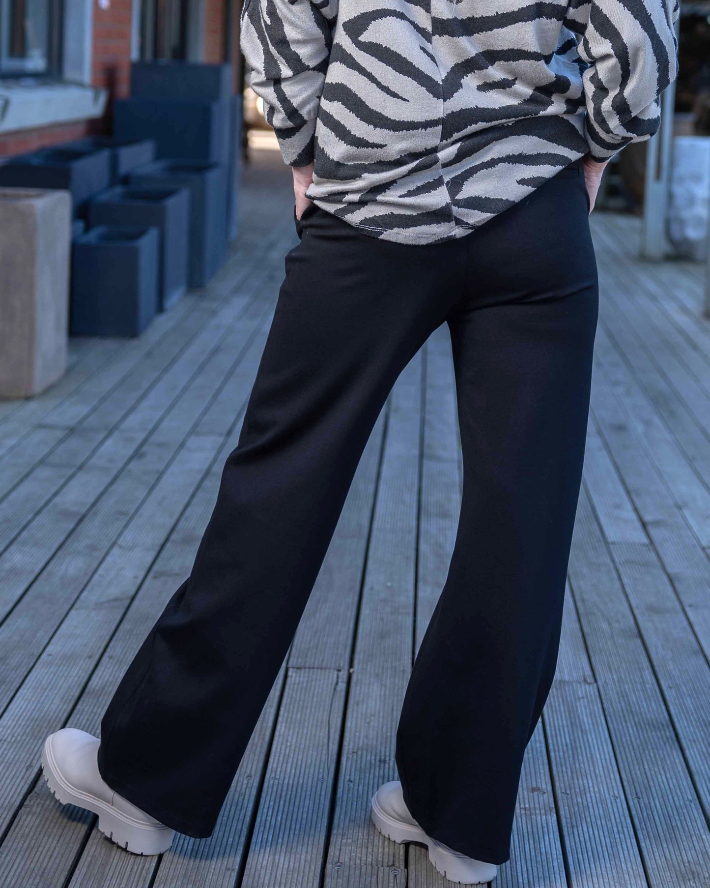 Just Feels Right Pants | Black