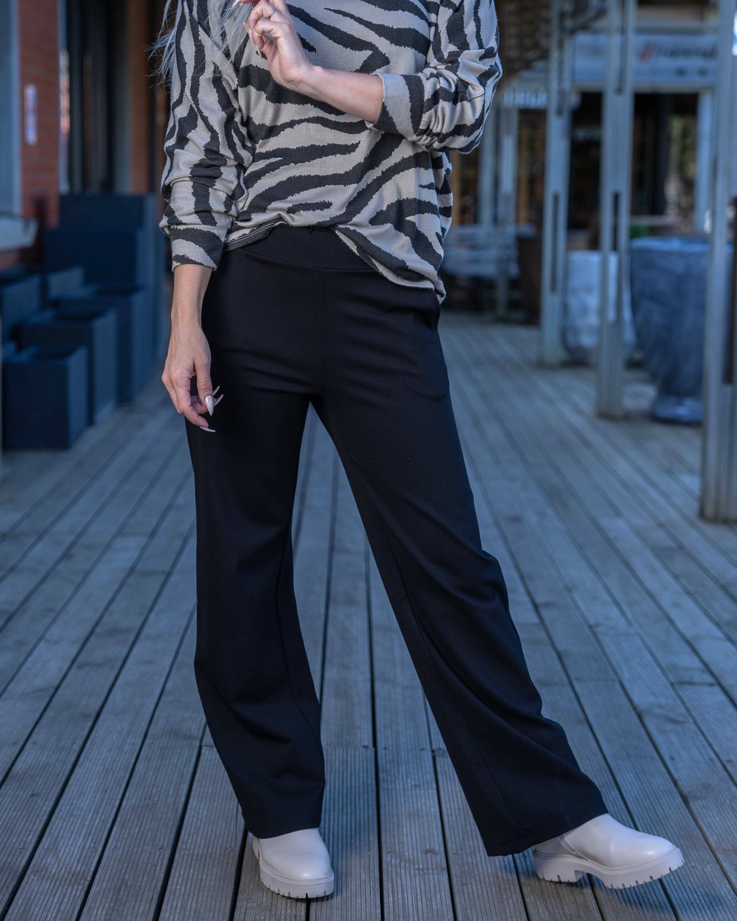 Just Feels Right Pants | Black