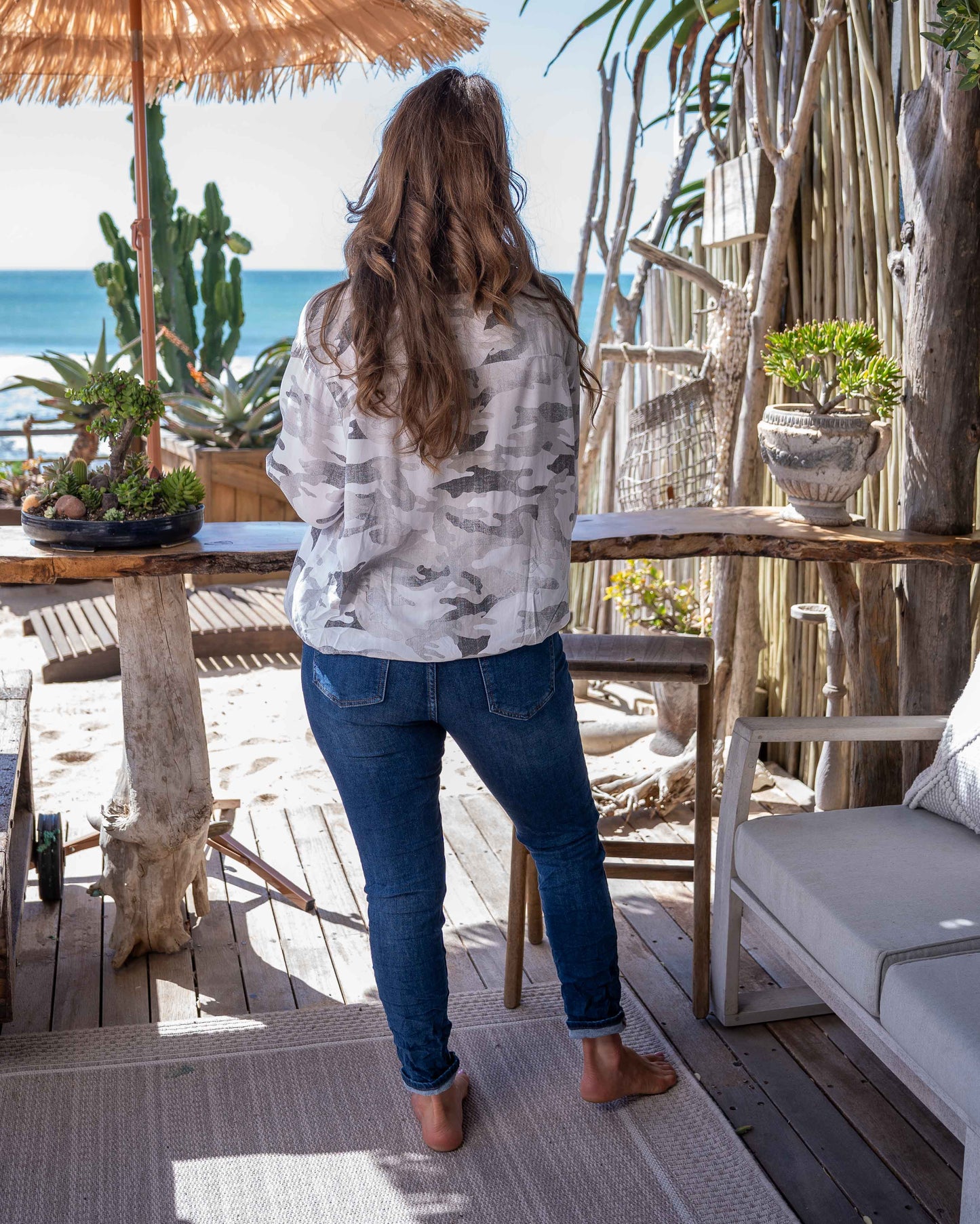 Sequin Camo Bask Top | White