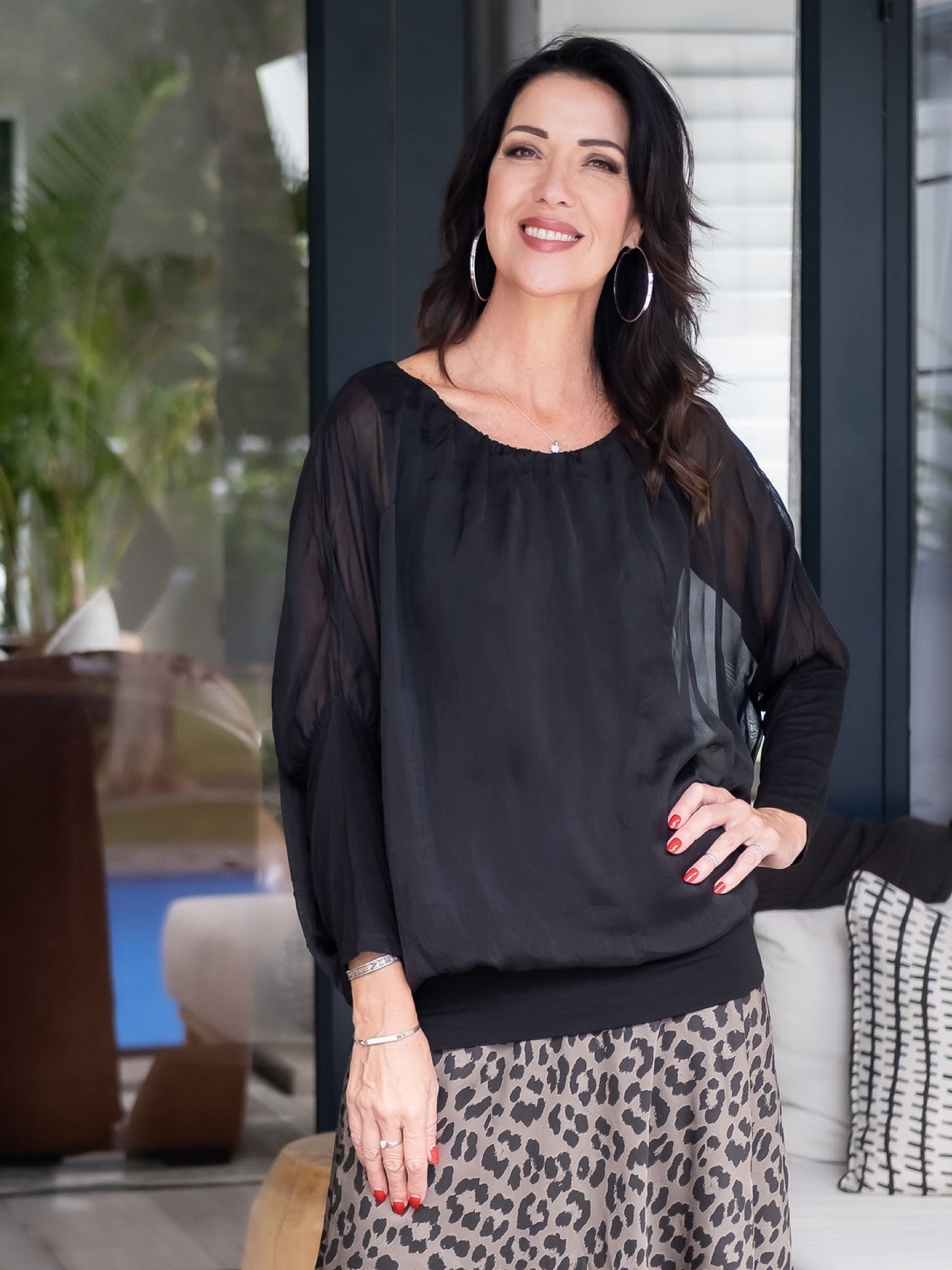 Silken Breeze Bask Top | Black