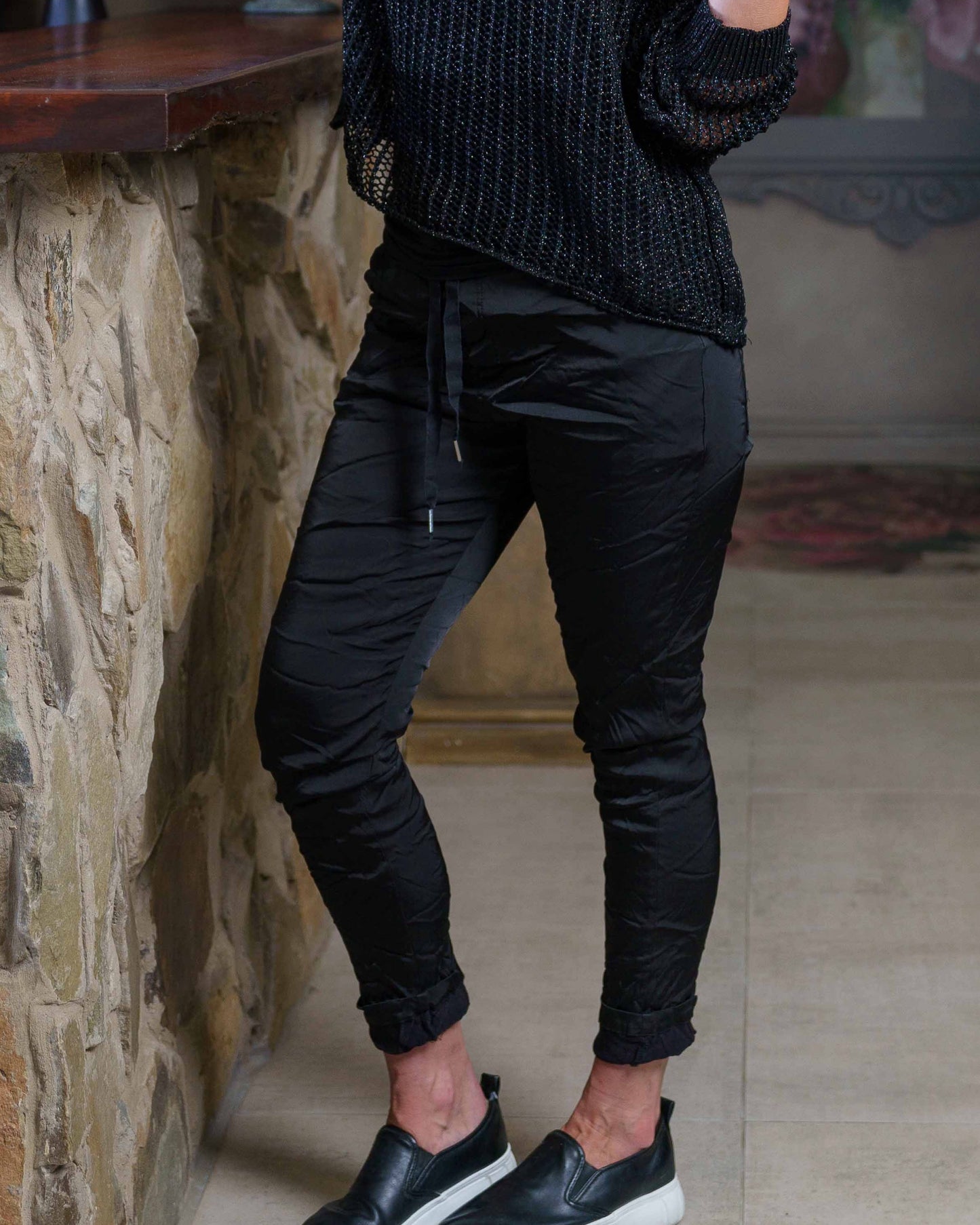 Smooth Moves Drawstring Pants | Black