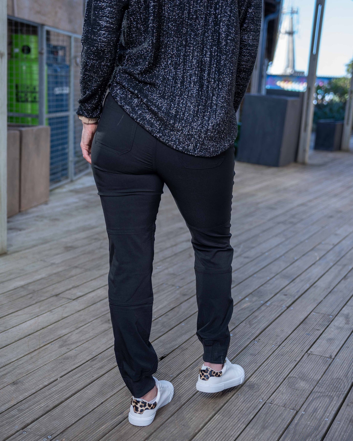 Sparkle Me Knit | Black