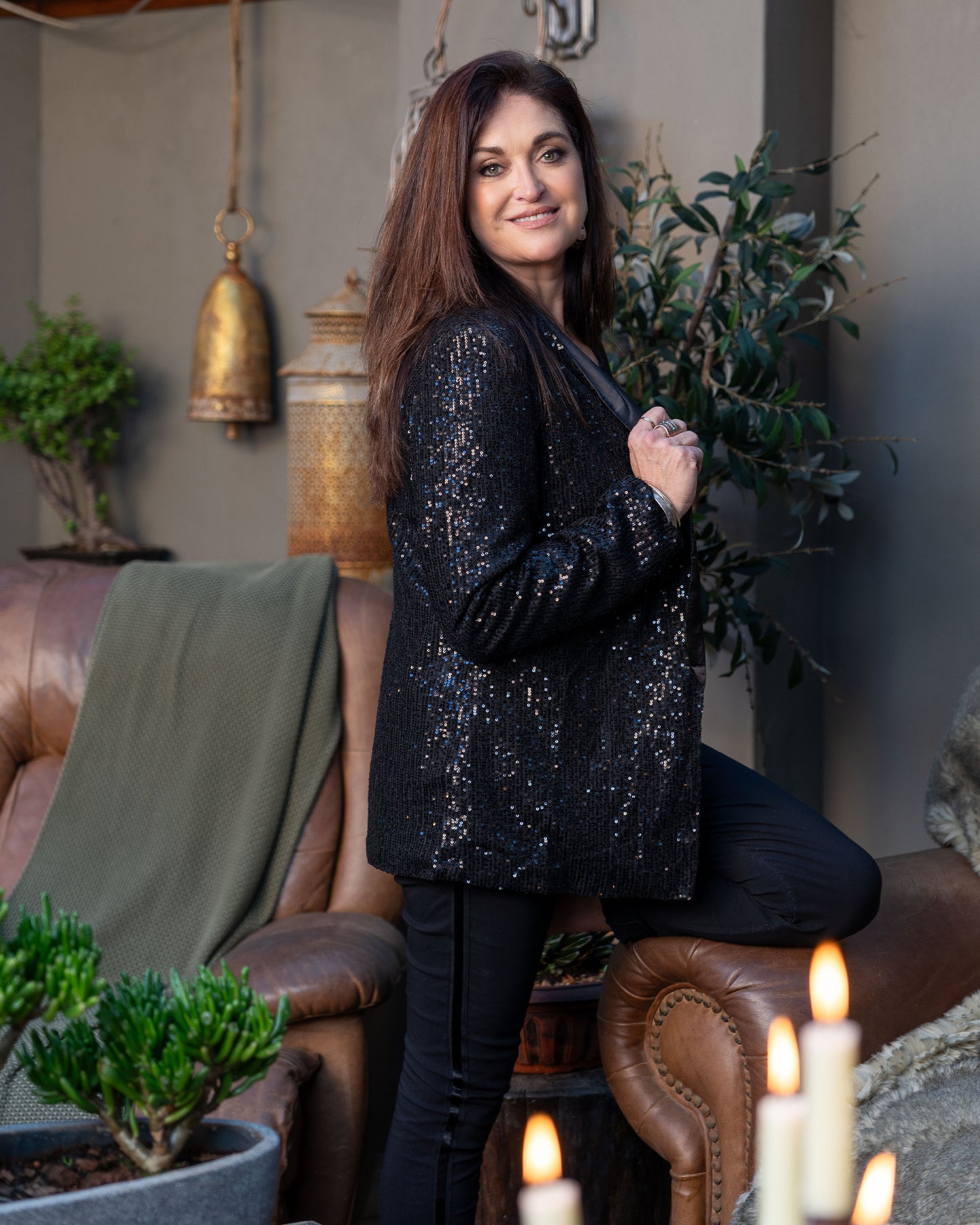 Our is the epitome of luxury fashion. Whether you're attending a gala, a party, or a stylish evening out, this blazer ensures you’ll be the center of attention. The combination of shimmering sequins and luxurious silk feel creates a stunning visual effect, while the tailored fit enhances your silhouette. Designed to flatter, this blazer features a structured silhouette with a slightly cinched waist, ensuring a chic and polished look