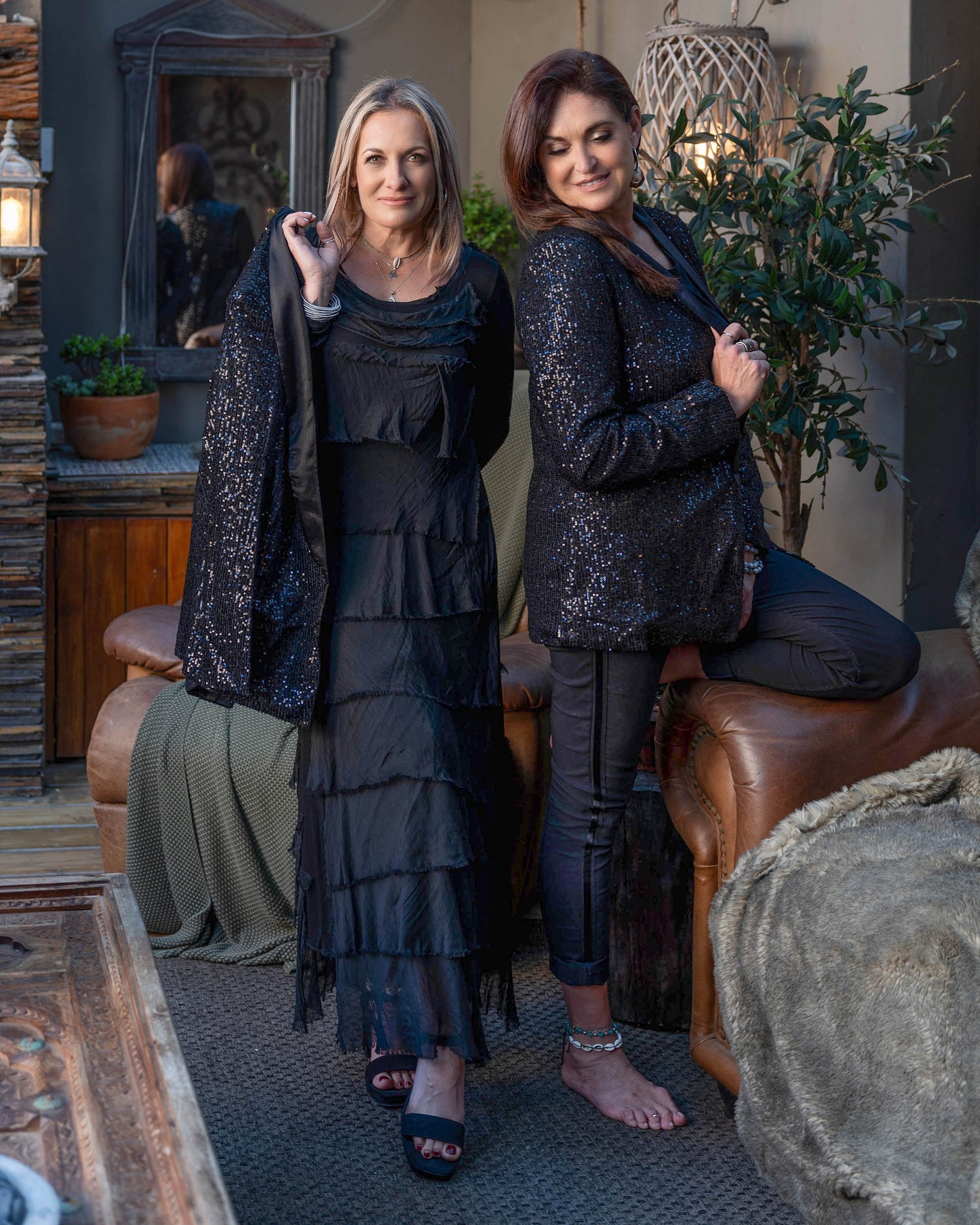 Our is the epitome of luxury fashion. Whether you're attending a gala, a party, or a stylish evening out, this blazer ensures you’ll be the center of attention. The combination of shimmering sequins and luxurious silk feel creates a stunning visual effect, while the tailored fit enhances your silhouette. Designed to flatter, this blazer features a structured silhouette with a slightly cinched waist, ensuring a chic and polished look