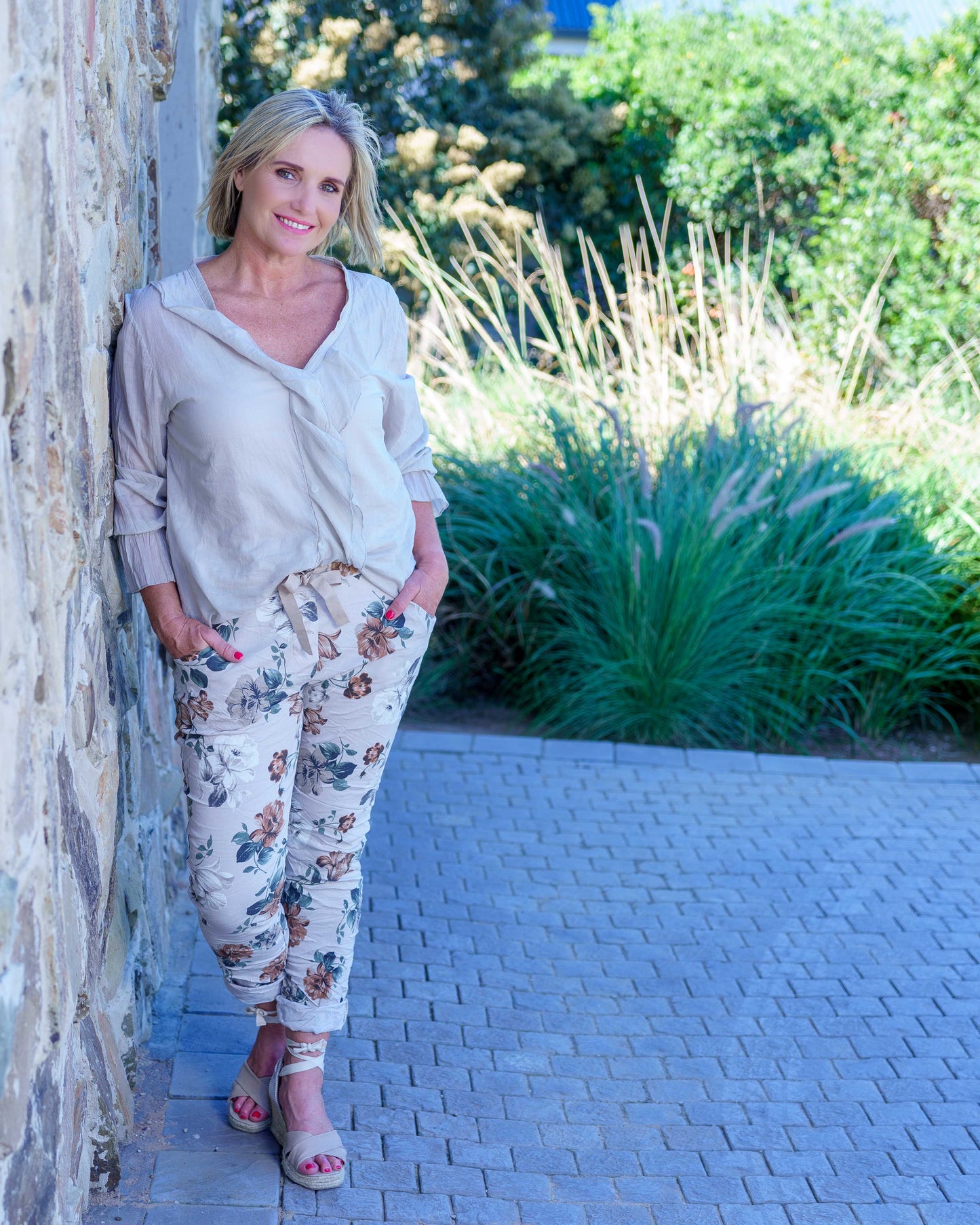 Vickie Frill Top | Beige