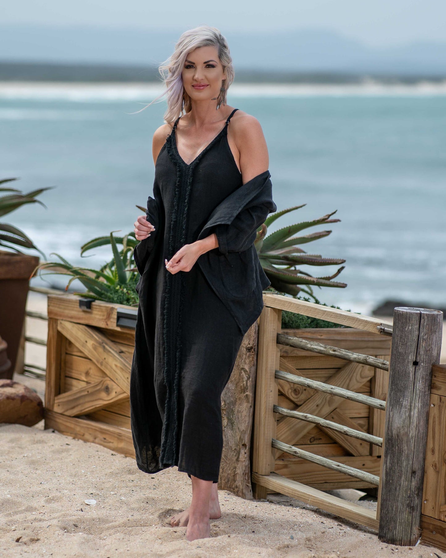 Let's Stick Together Linen Bolero | Black