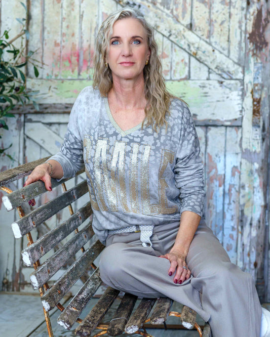 All Smiles Top | Grey