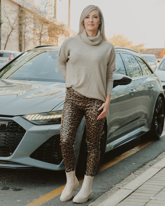 Beyond Me Chunky Knit | Taupe