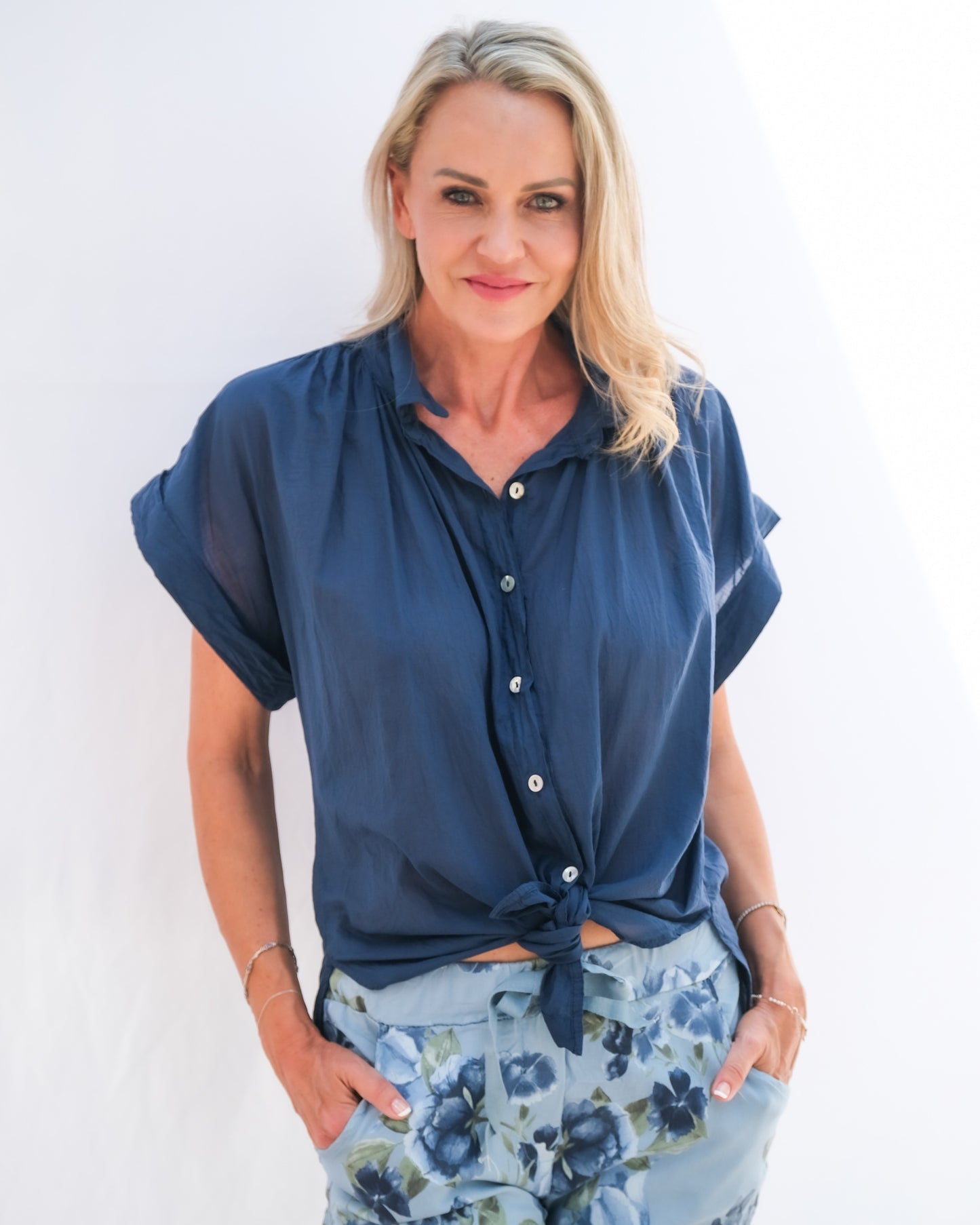 Breezy Babe Shirt | Navy