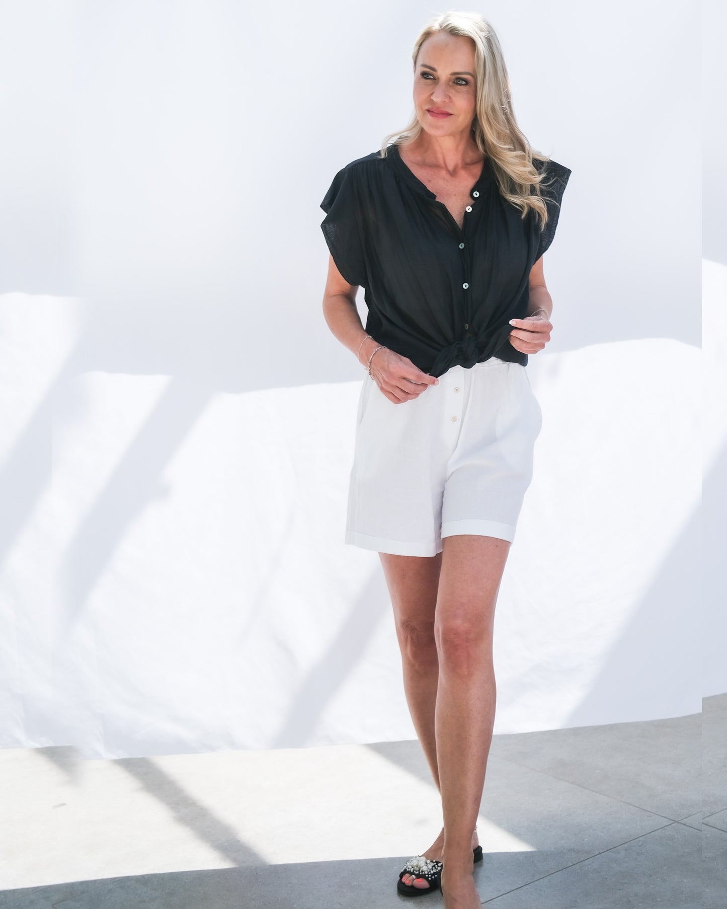 Natural Wanderer Shorts | White