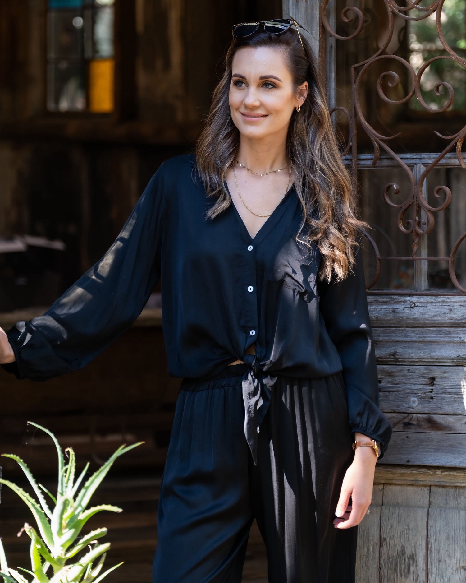 Day & Night Front Tie | Black