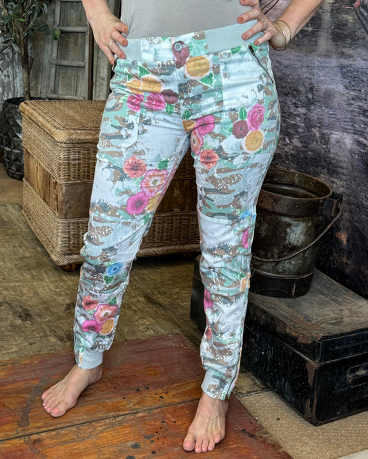 Floral Radiance Cargo Pants | Floral
