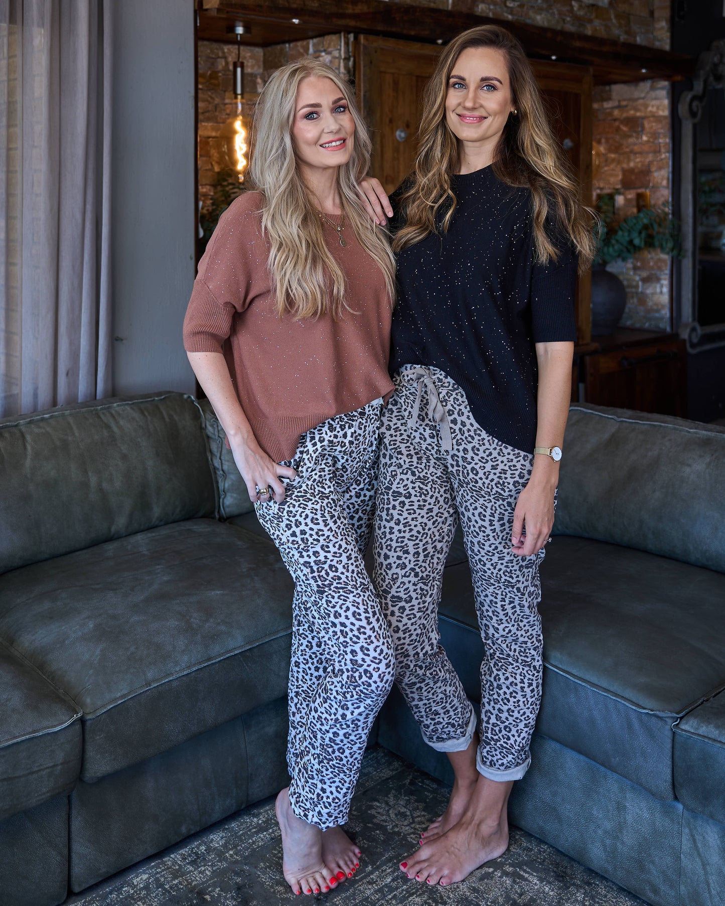 Here Comes The Night | Black