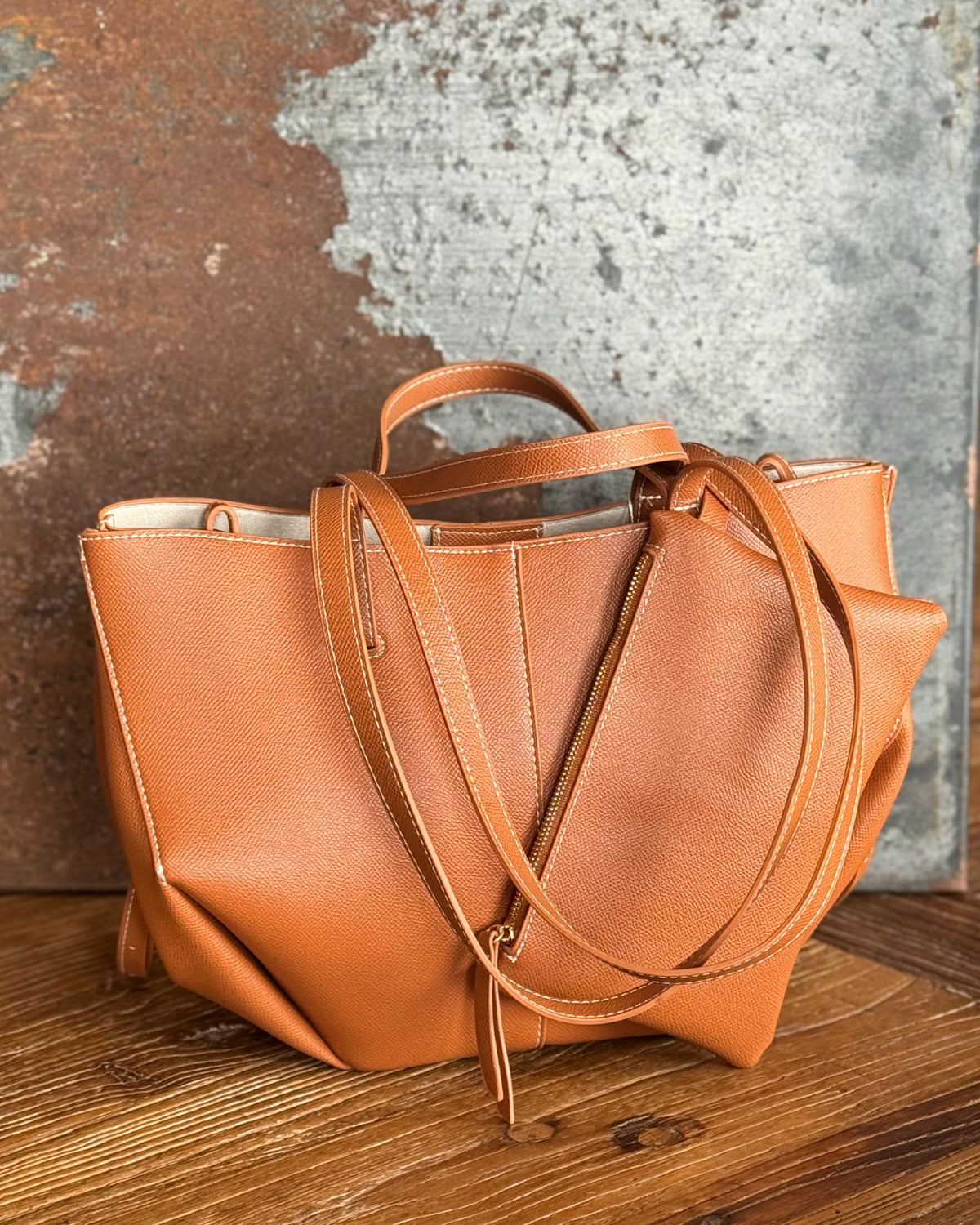 The Florence Wing Tote | Tan