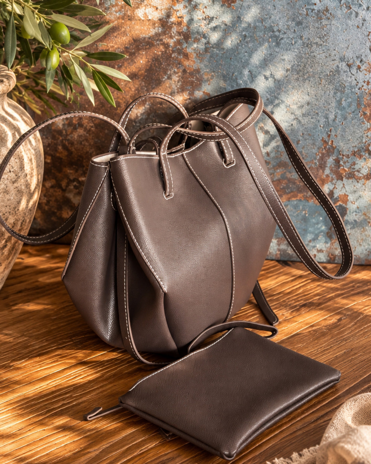 The Florence Wing Tote | Chocolate