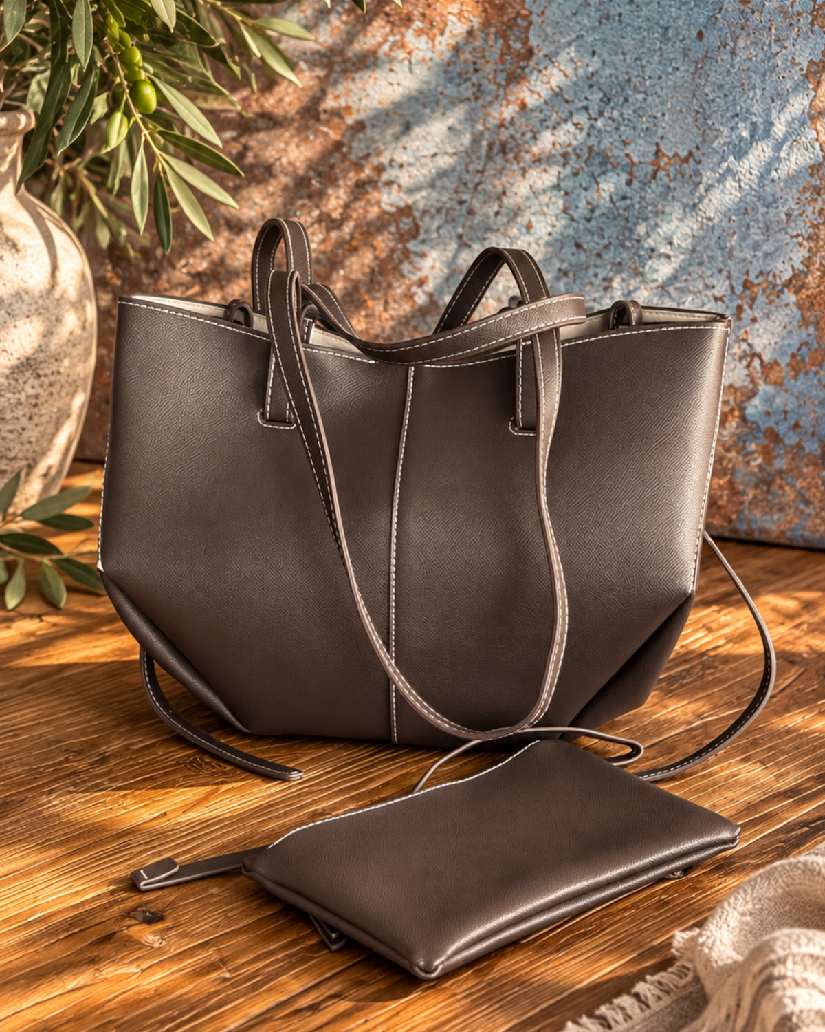 The Florence Wing Tote | Chocolate