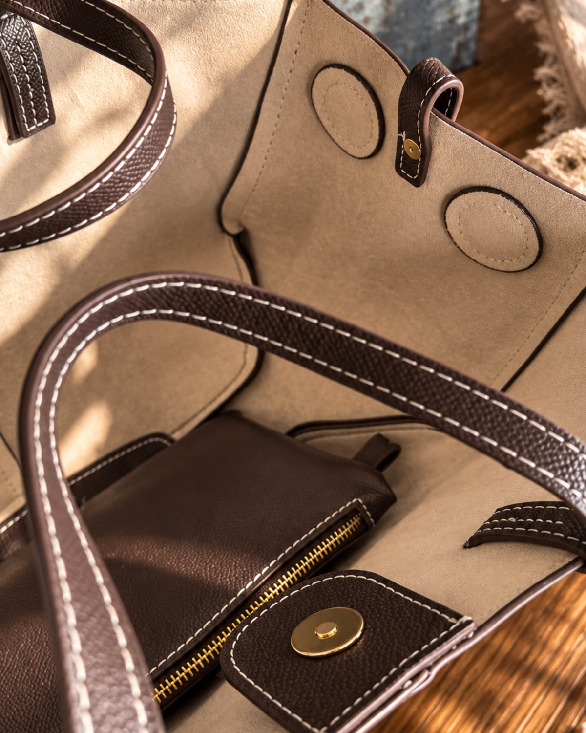 The Florence Wing Tote | Chocolate