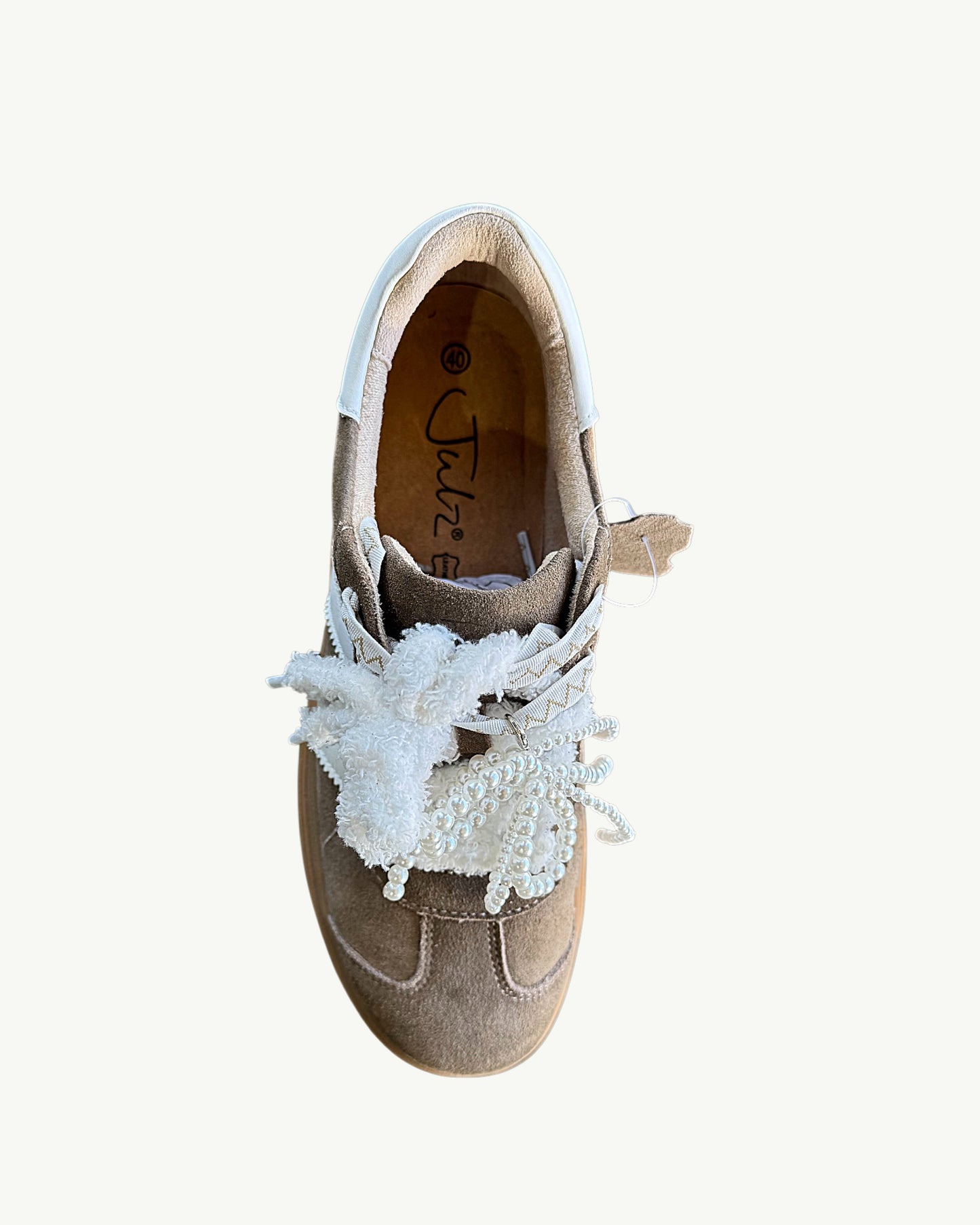 Julz Bree | Walnut