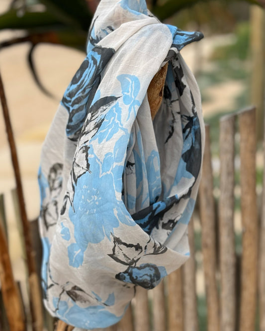 Petal Embrace Scarf | Blue