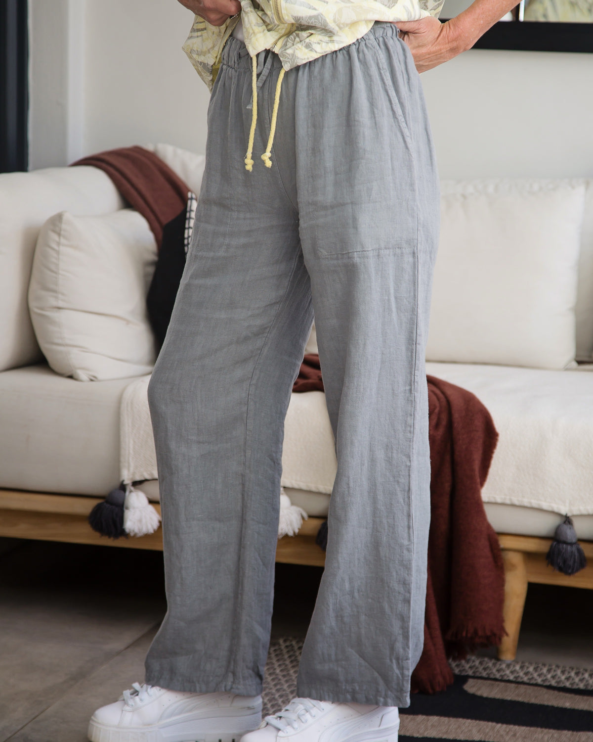 Royal Radiance Linen Pants | Light Grey