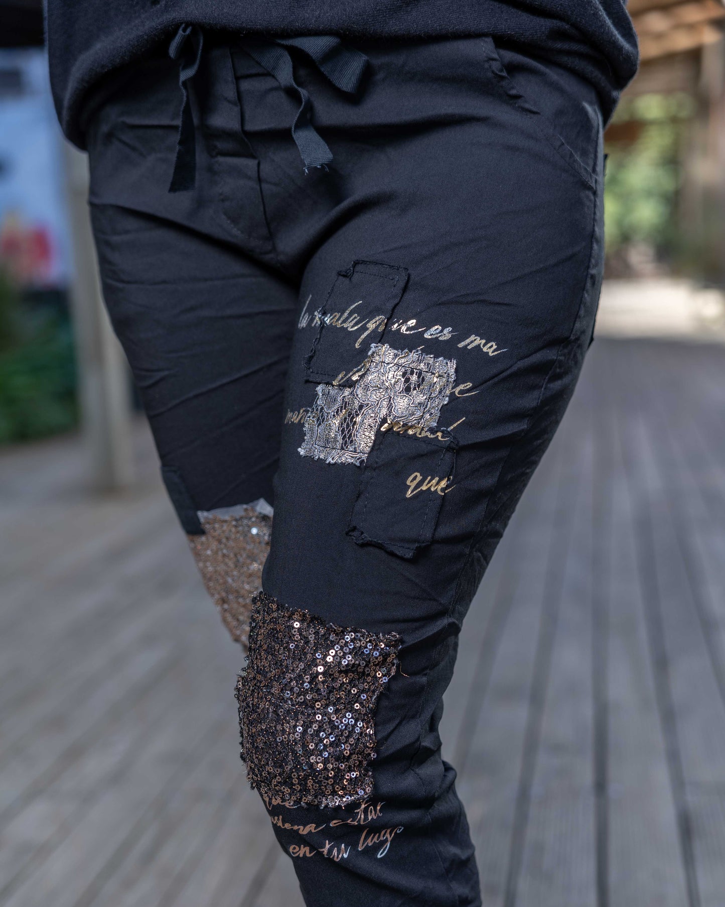 Lights Are Fading Knit | Black