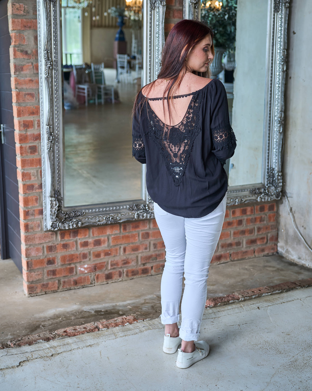 Lost In Rome | Black