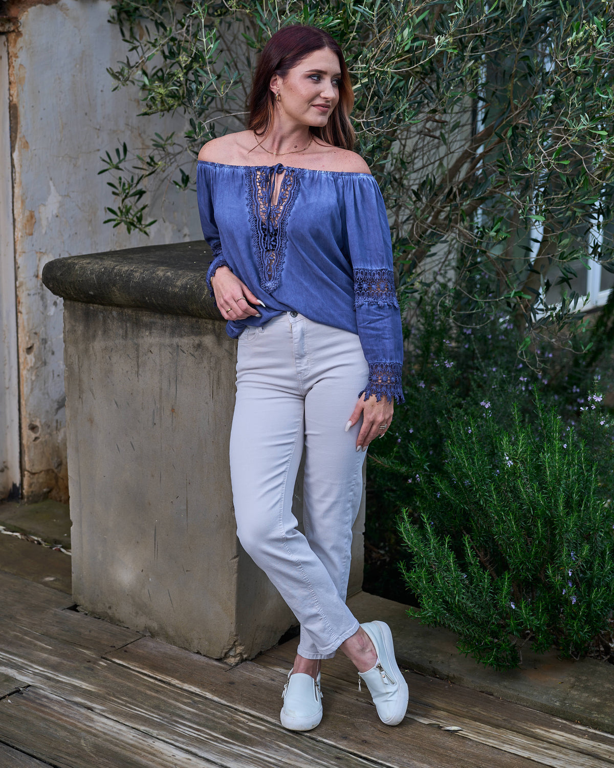 Lost In Rome | Blue