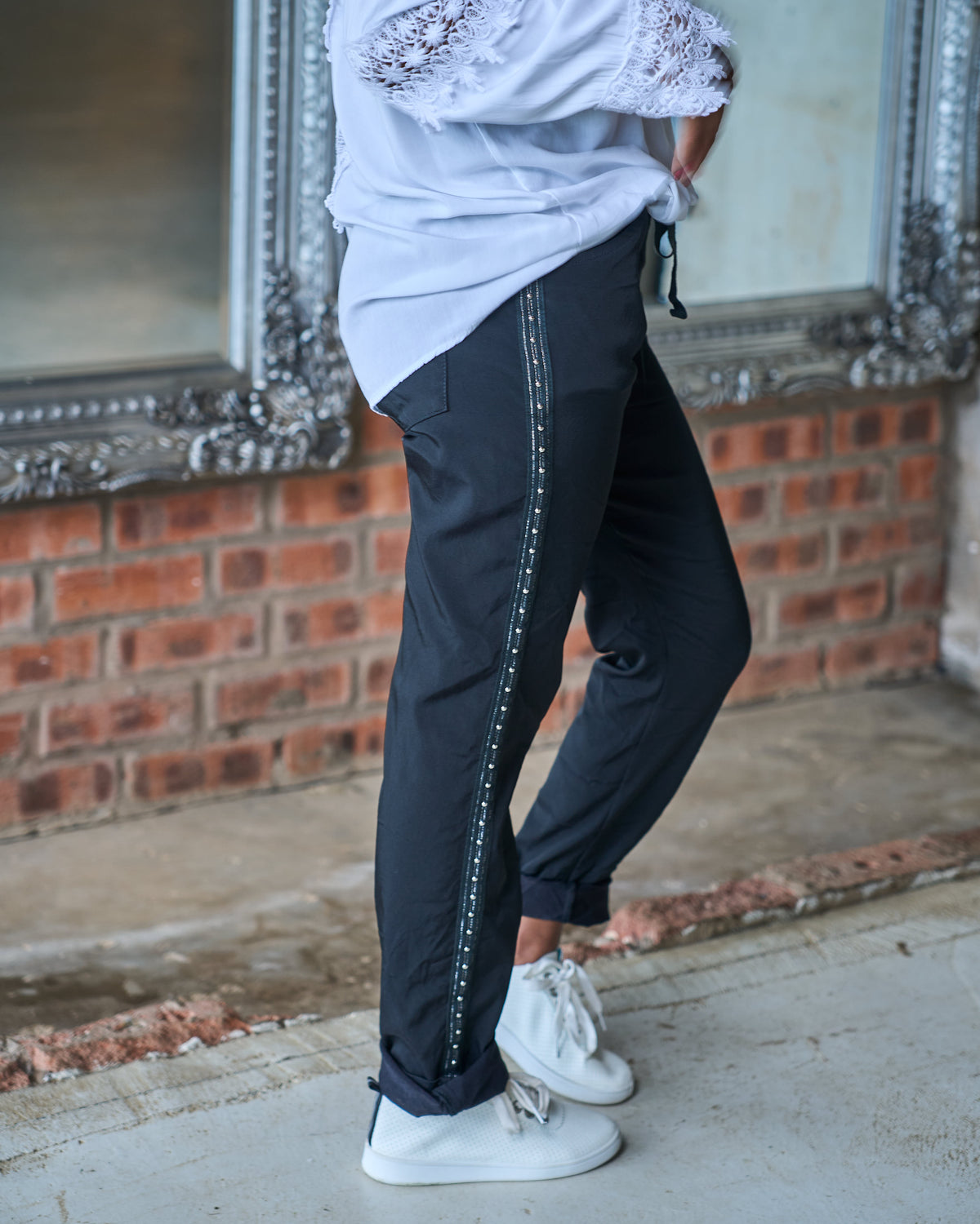 Smooth Moves Drawstring Pants | Black