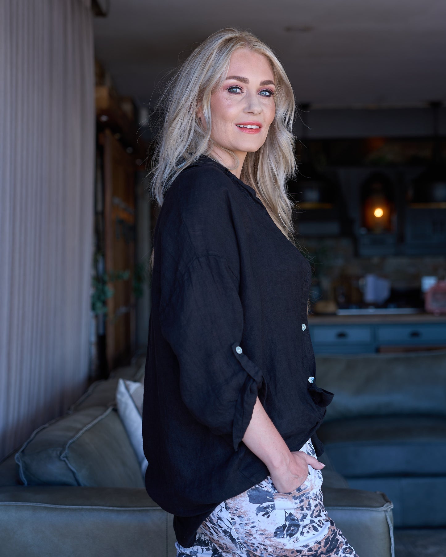 Oh Pretty Women Shirt | Black