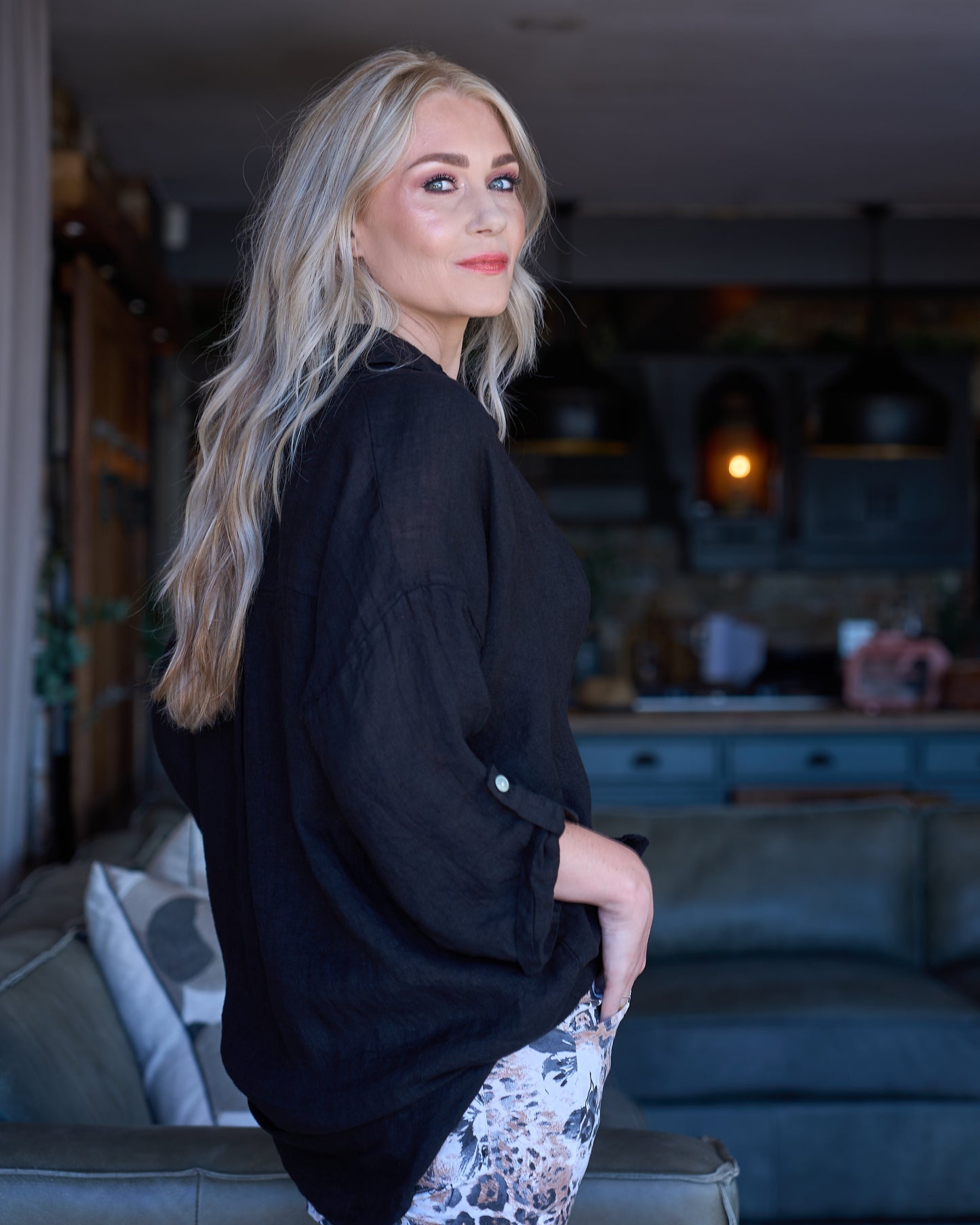 Oh Pretty Women Shirt | Black