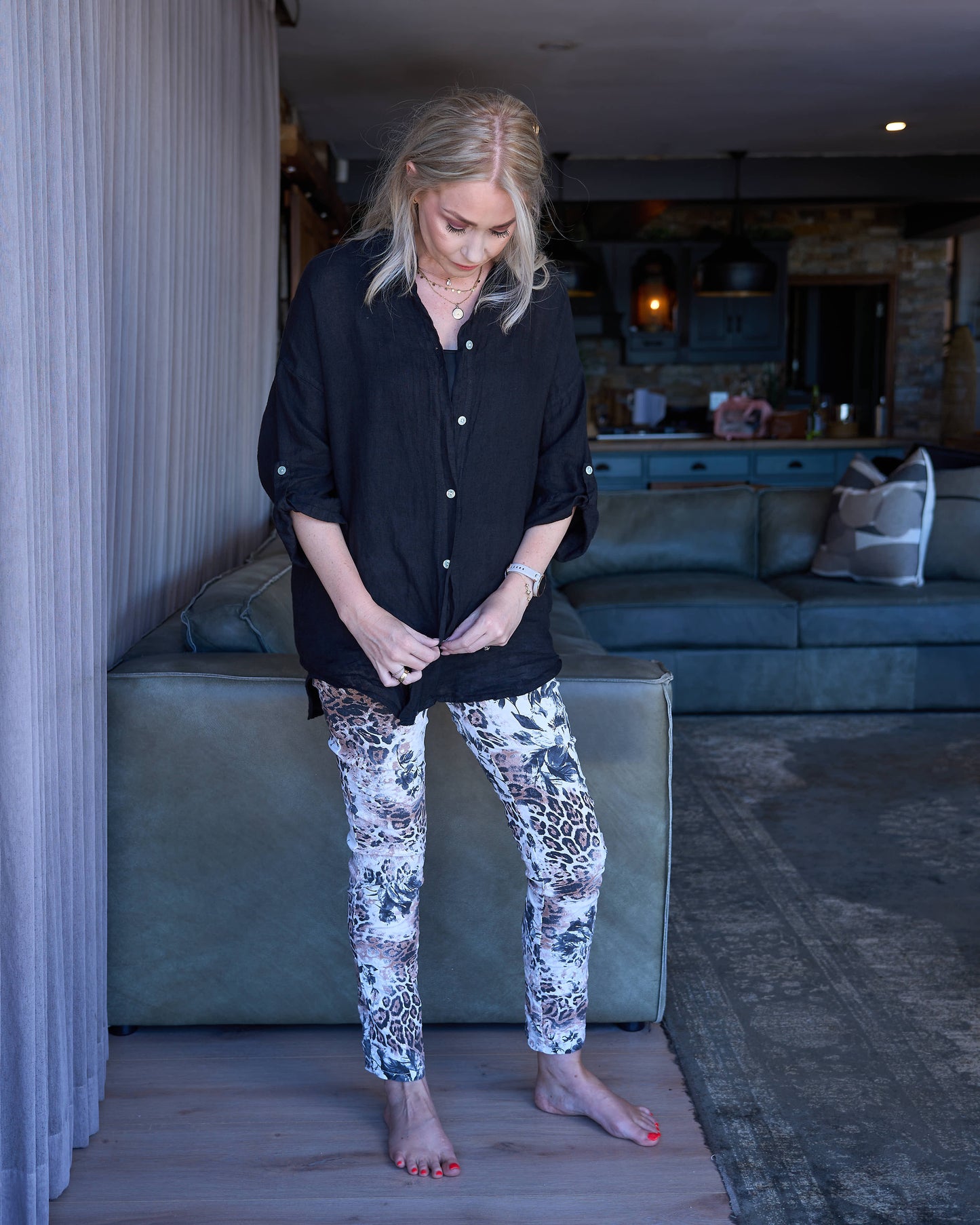 Oh Pretty Women Shirt | Black