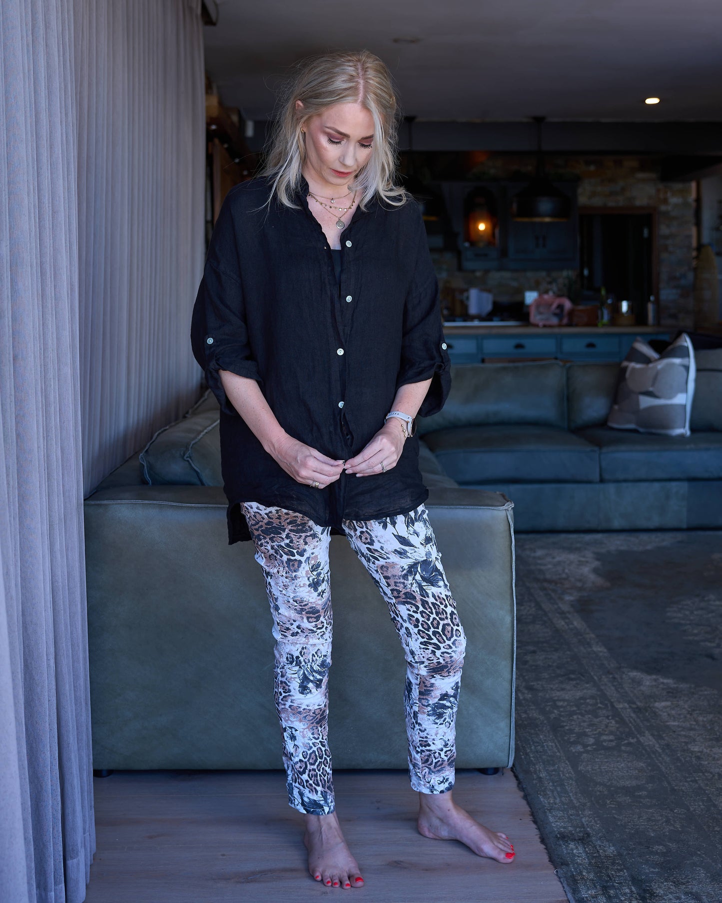 Oh Pretty Women Shirt | Black