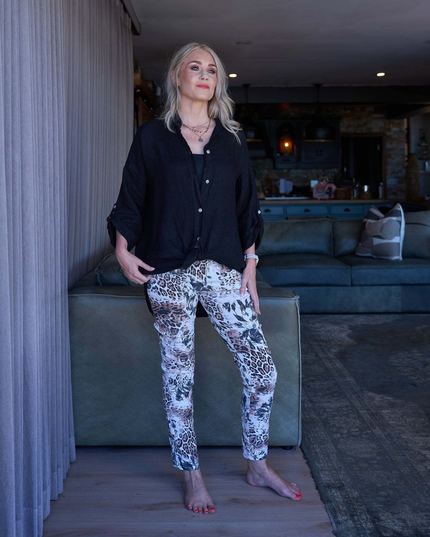 Oh Pretty Women Shirt | Black