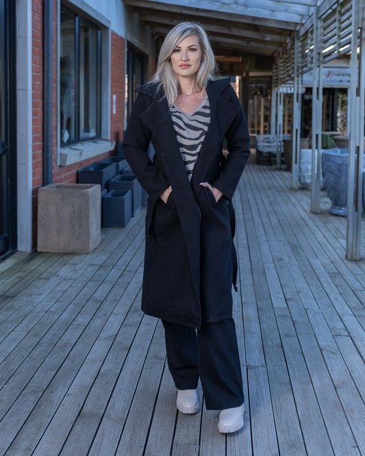 Roaming Around Coat | Black