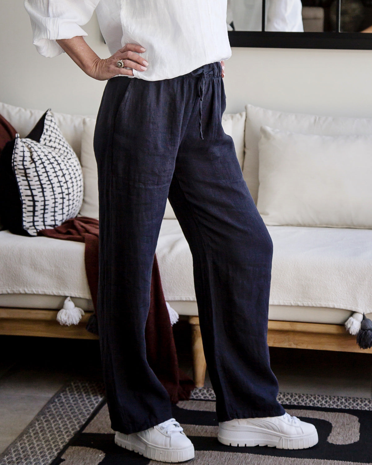 Royal Radiance Linen Pants | Navy