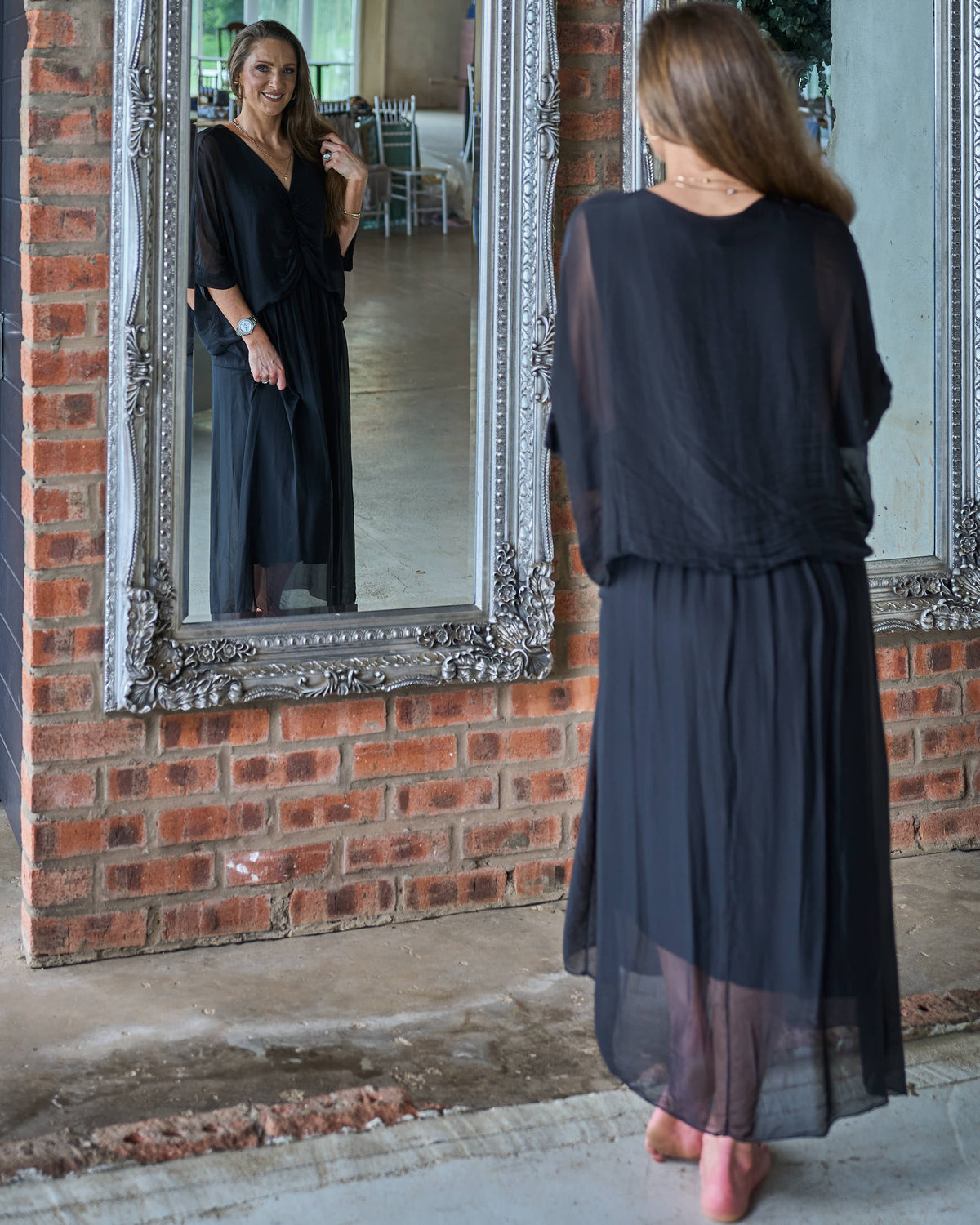 See me Glowing Silk Dress | Black