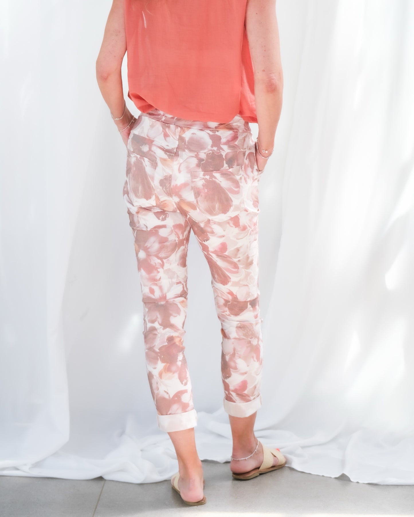 Still Season Drawstring Pants | White