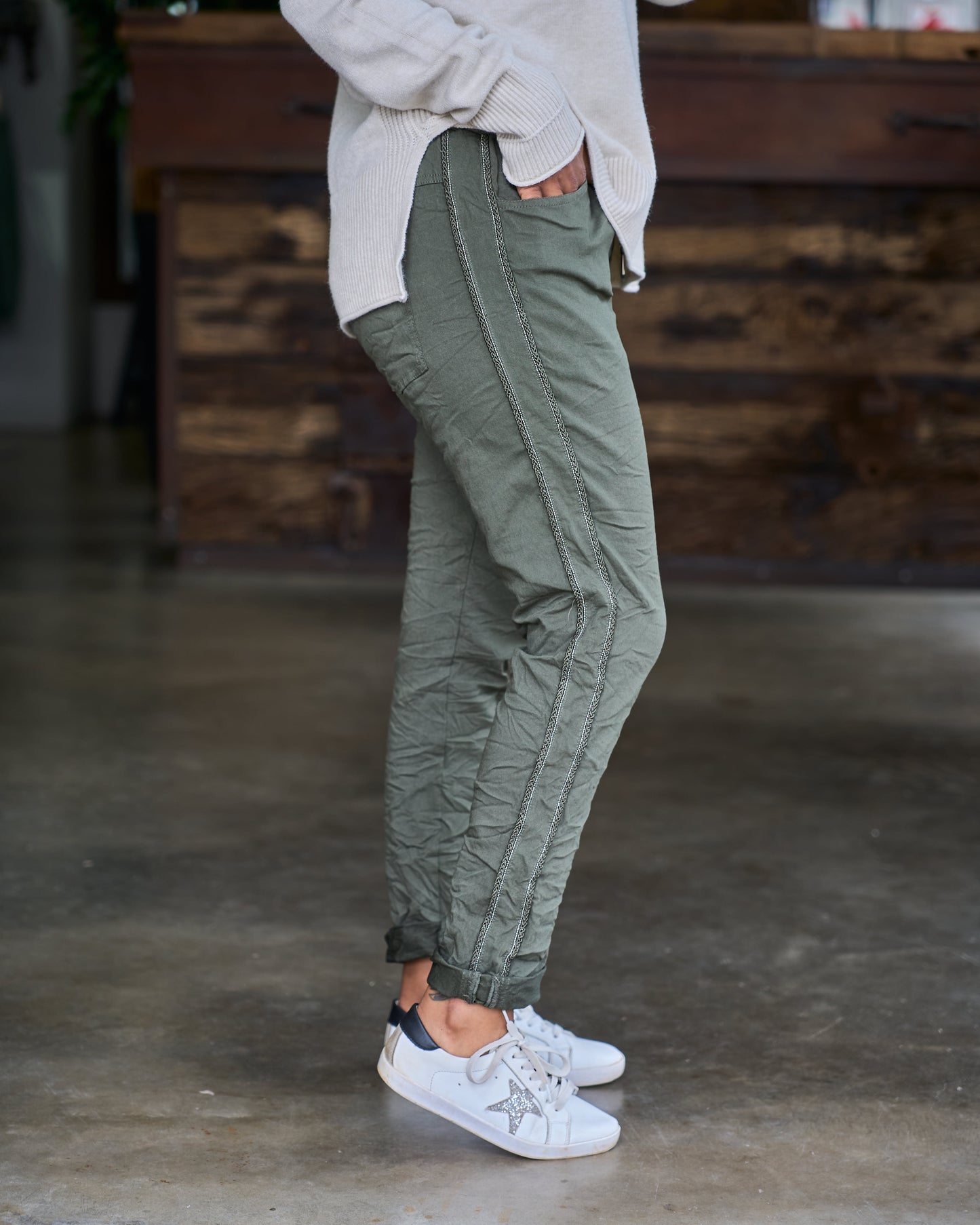 Tuscan Texture Drawstring Pants | Olive