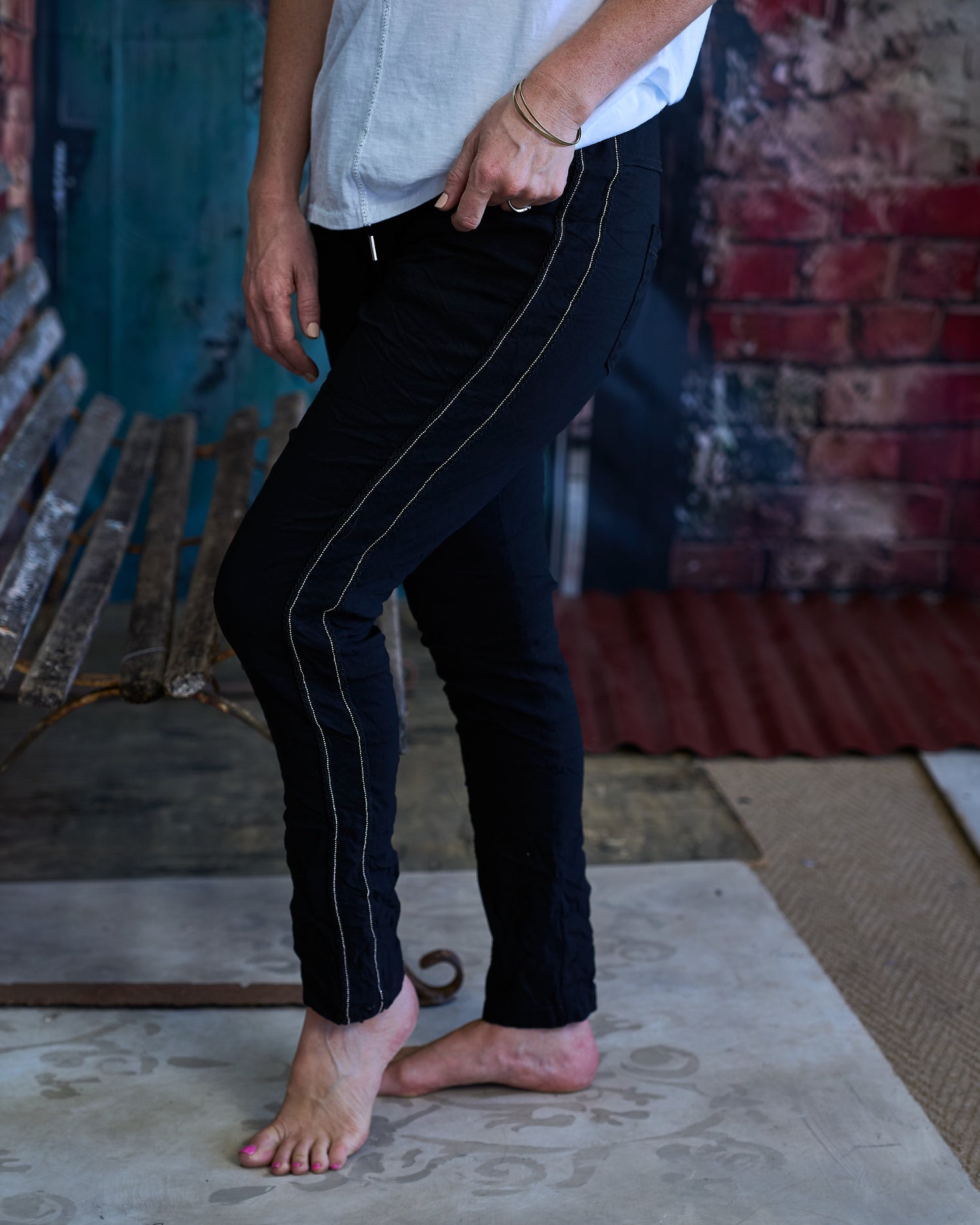 Tuscan Texture Drawstring Pants | Black