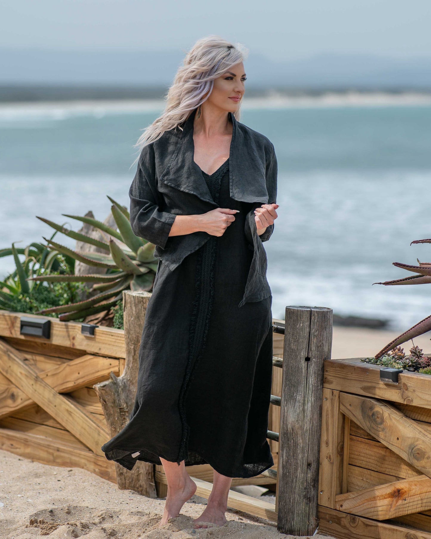 Let's Stick Together Linen Bolero | Black